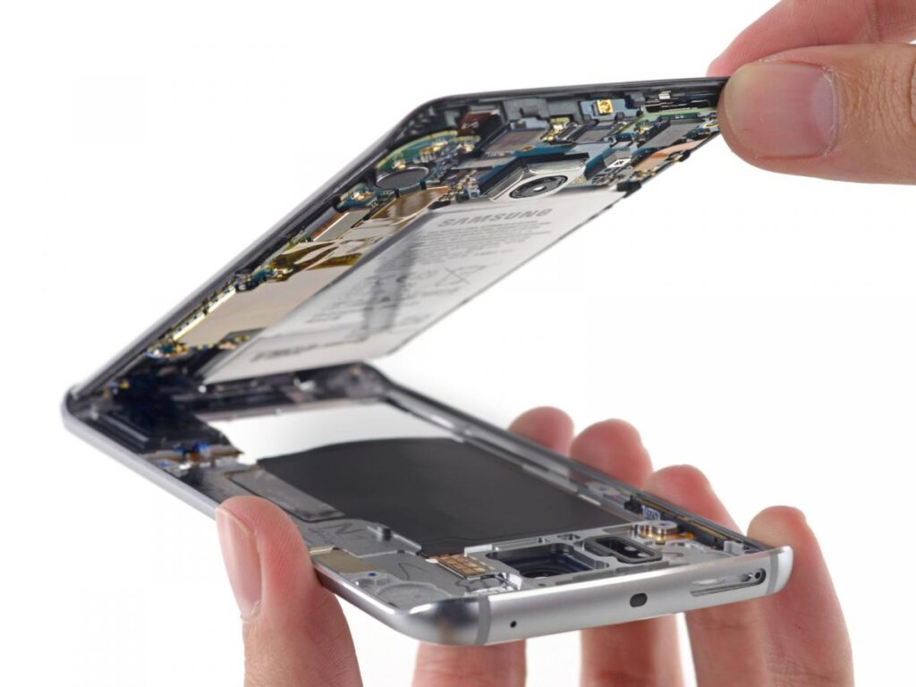 Замена дисплея на телефоне Samsung Galaxy M13