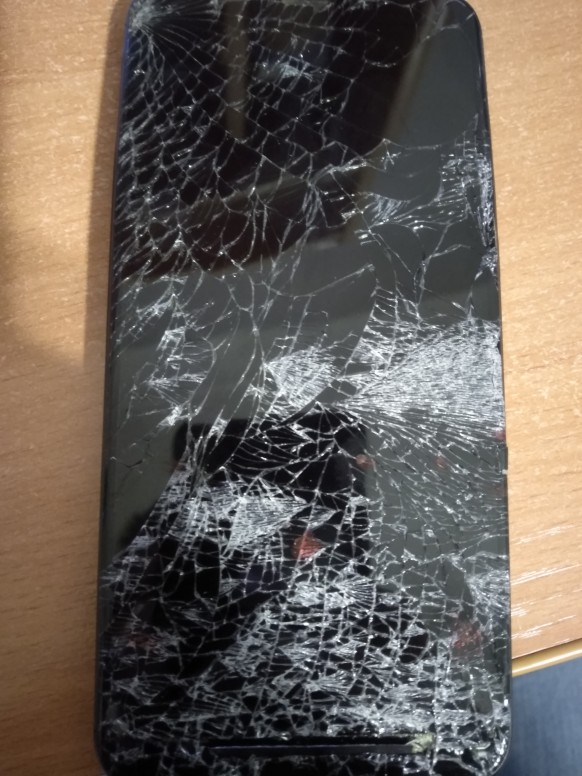 Разбился экран на телефоне Samsung Galaxy A22