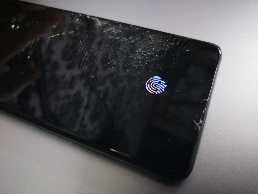 Разбился экран на телефоне Xiaomi Mi 9T