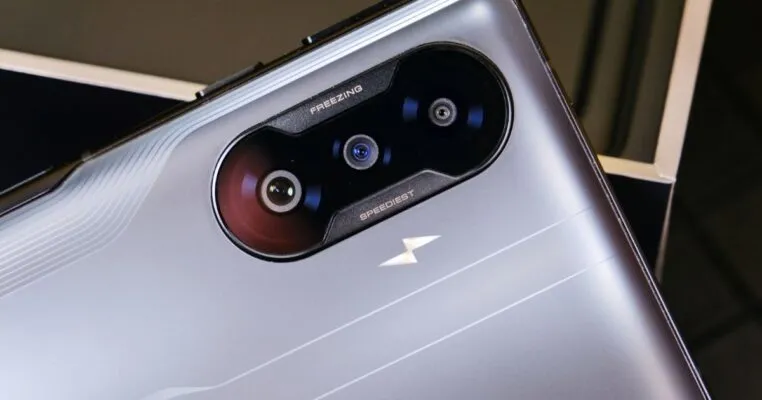 Замена стекла камеры на телефоне Xiaomi Redmi K40 Gaming