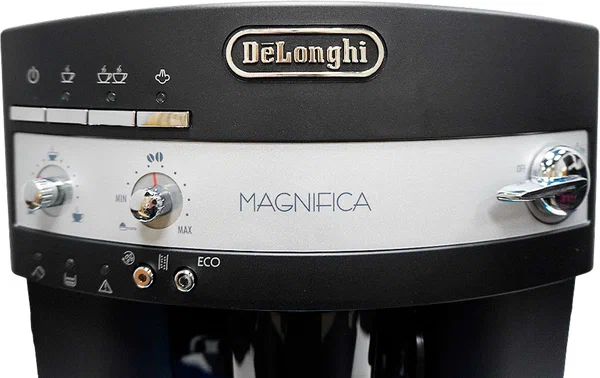 Требует чистку кофемашина DeLonghi Magnifica ESAM 3000.B